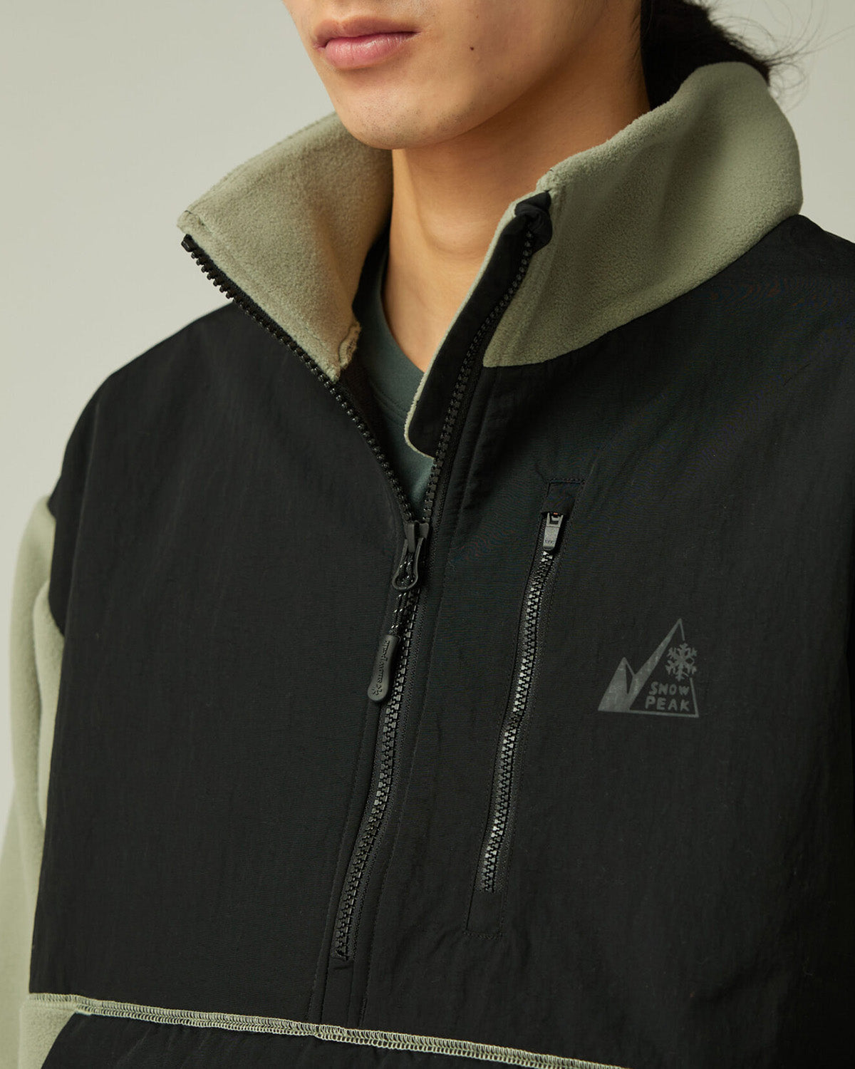 Mountain of Moods Fleece Pullover