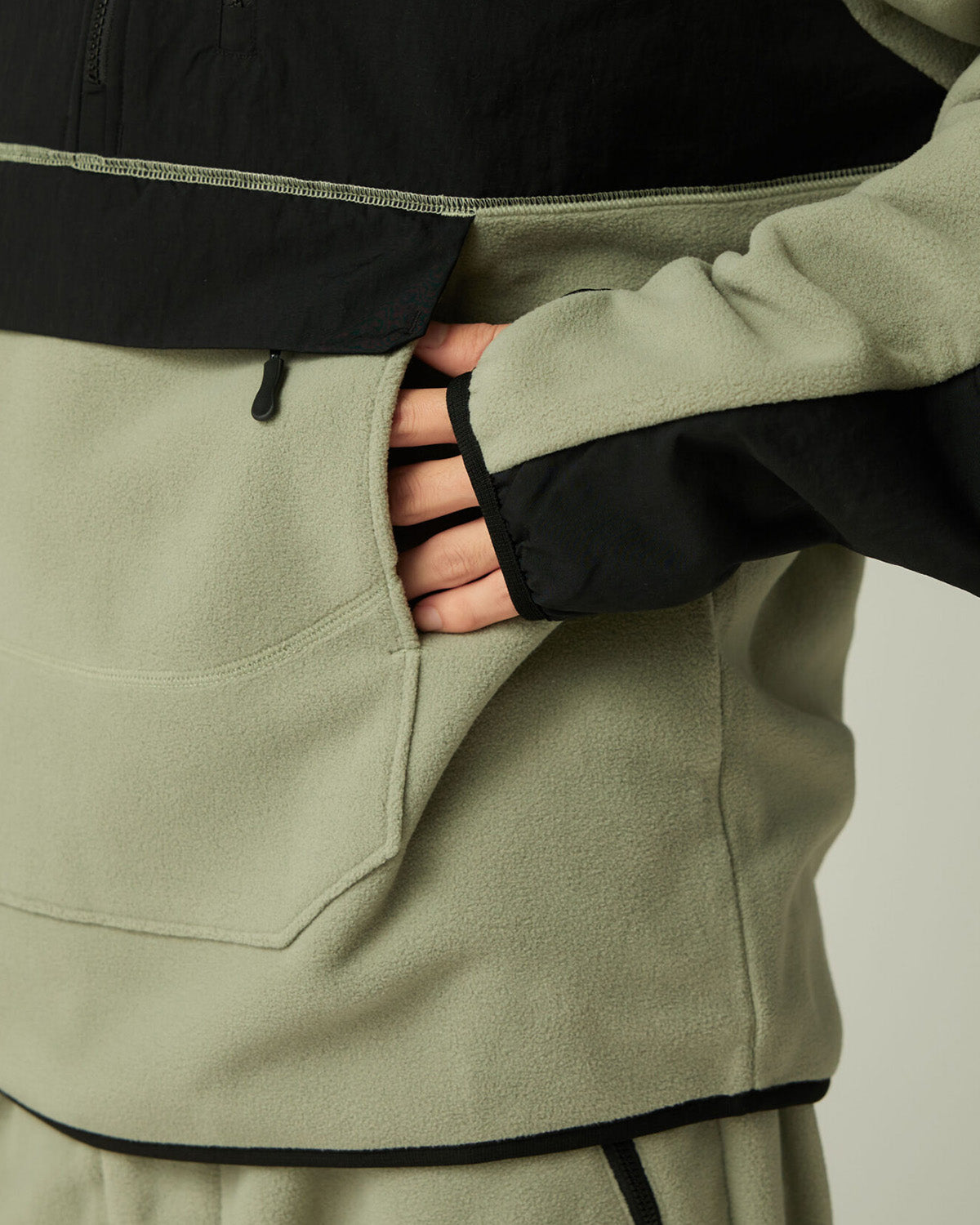 Mountain of Moods Fleece Pullover