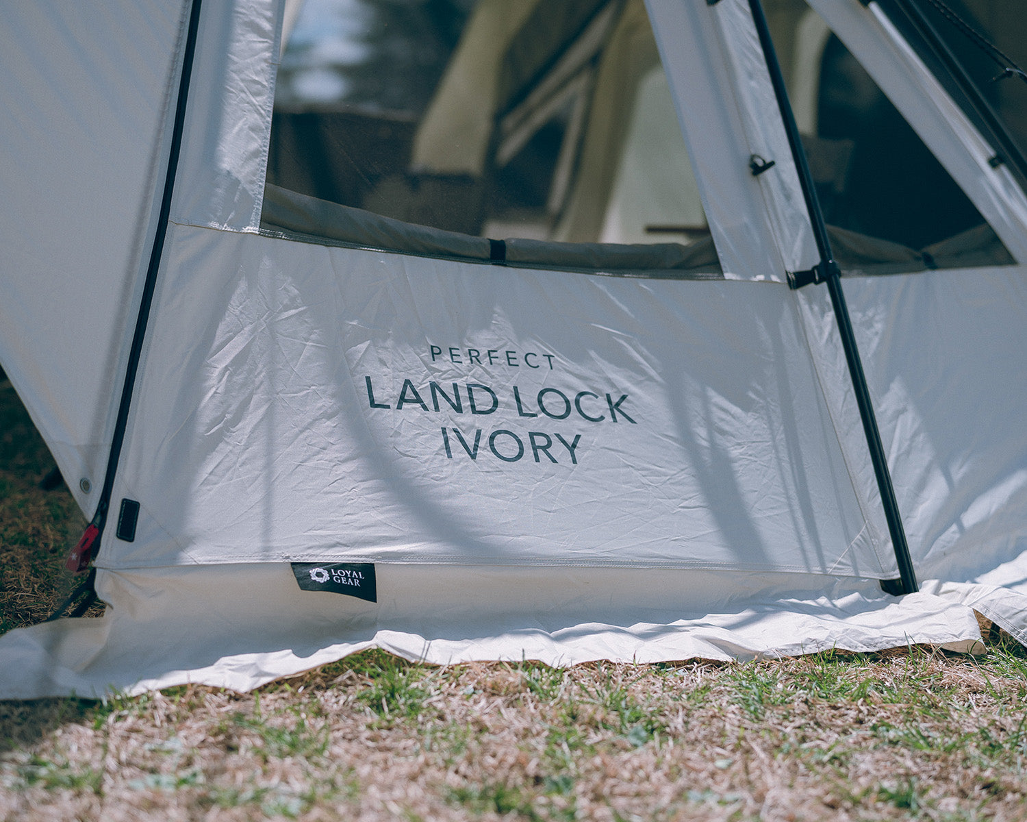 Perfect Land Lock in Ivory