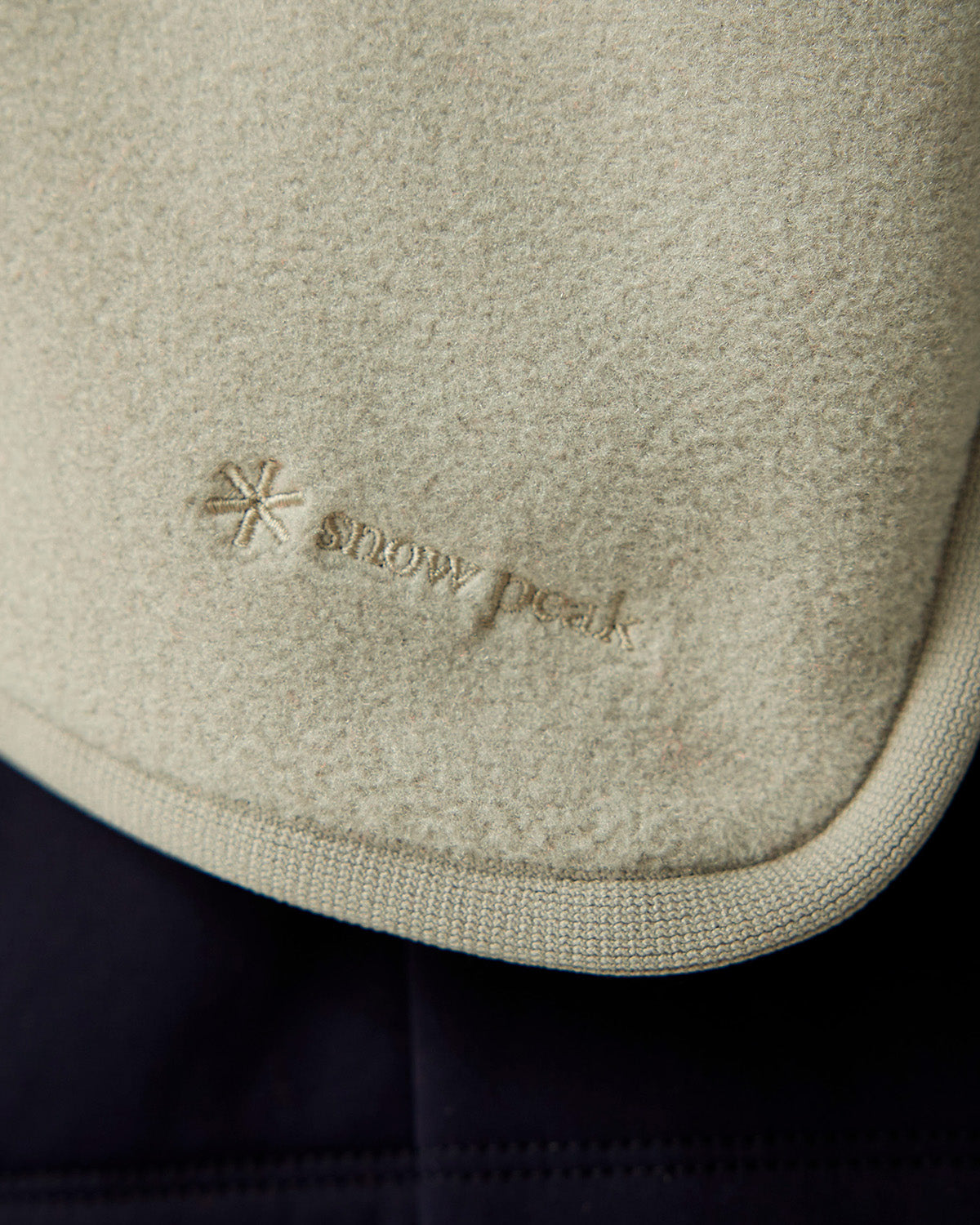 Water-Repellent Fleece Stole