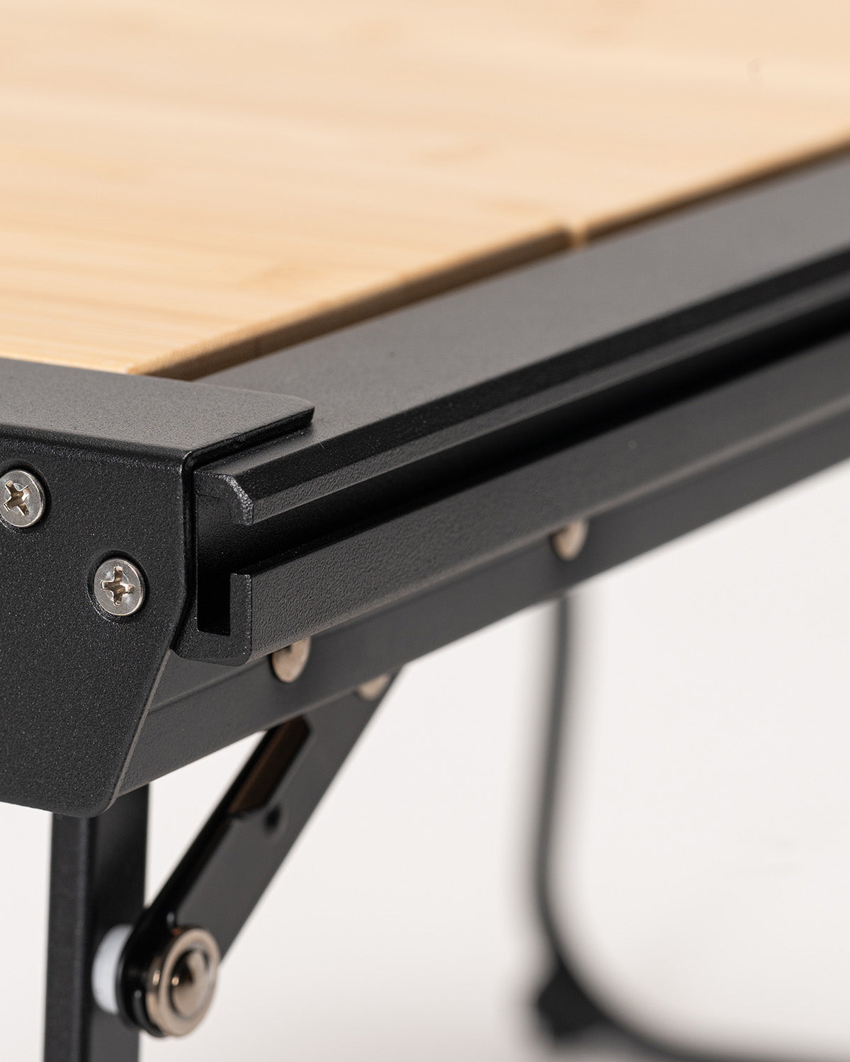 Renewed Entry IGT in Black | Snow Peak