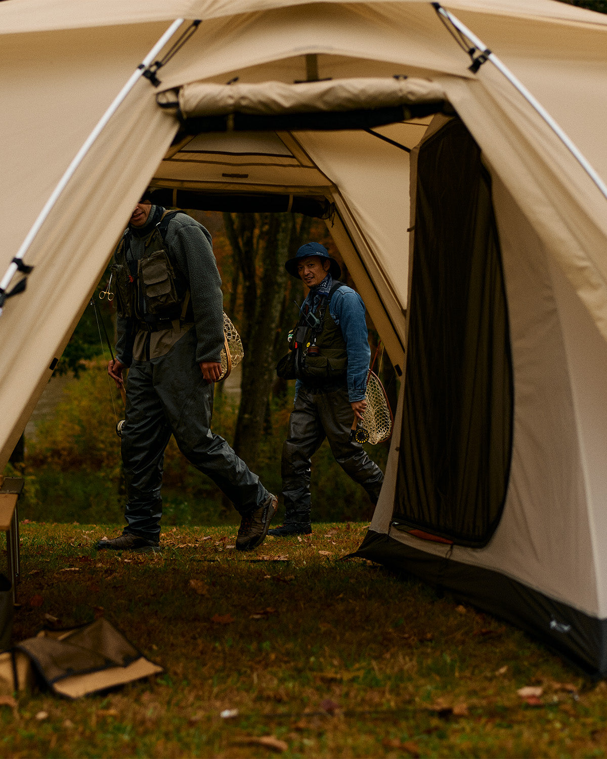 Land Nest Shelter in Ivory